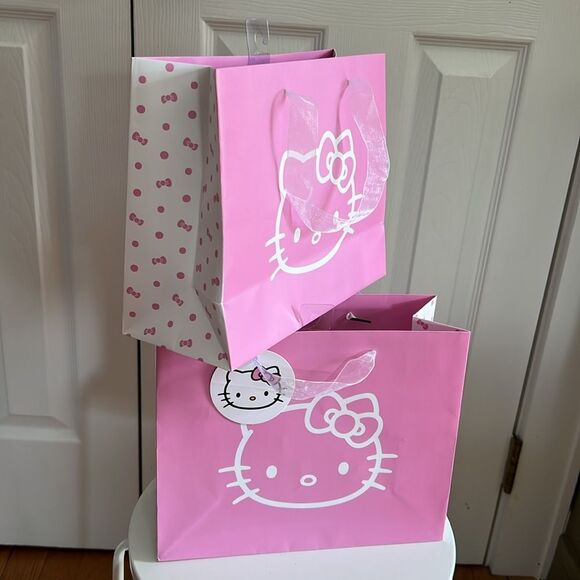 Hello Kitty Pink Gift Bags 2 Pack - Picture 1 of 6